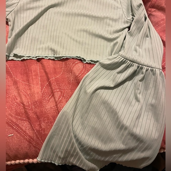 Nasty gal green ruffle crop/ish top mint green - Picture 2 of 4